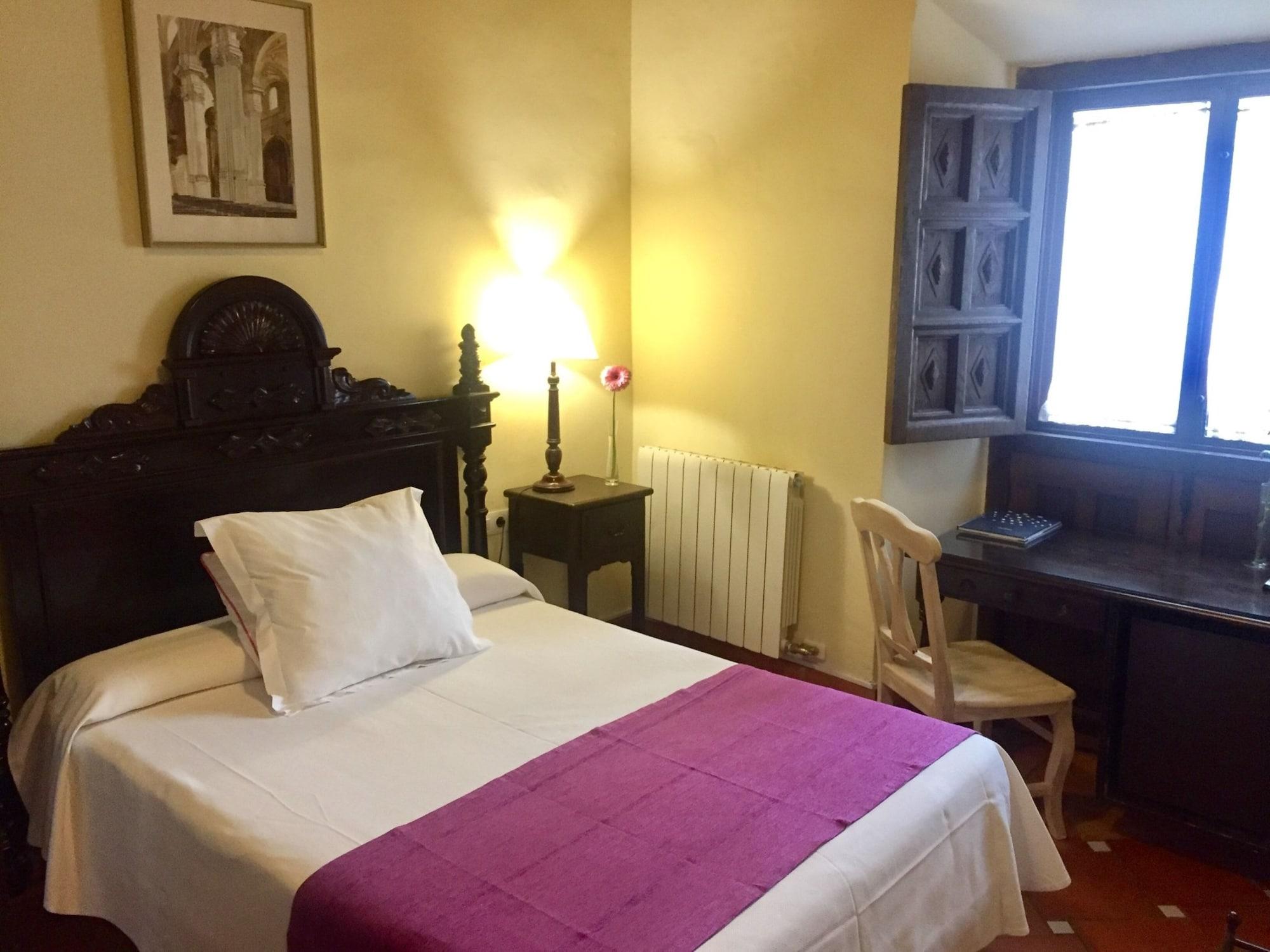 Hotel Casa Del Capitel Nazari 3*