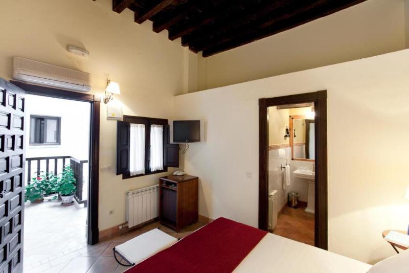 Hotel Casa Del Capitel Nazari 3*