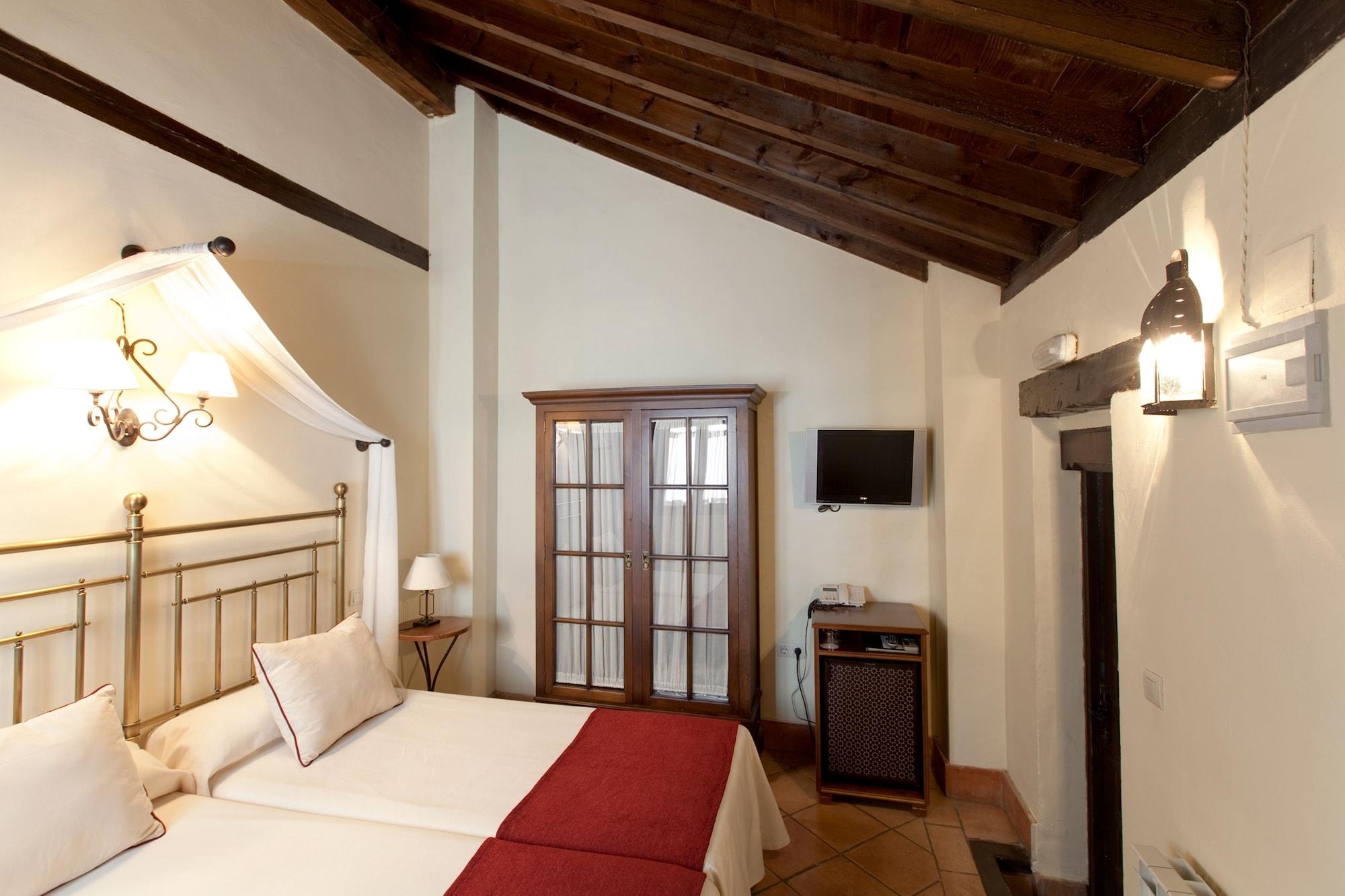 Casa Del Capitel Nazari 3*